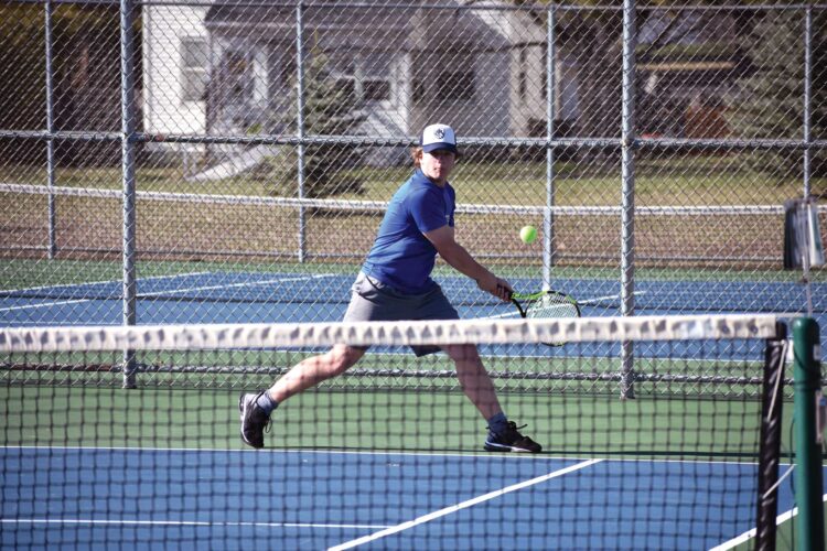 Dominant Miners defeat Kingsford tennis team, 7-1 | Latest News, Sports, Employment